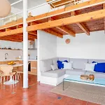 Luminous Loft Next To The Atlantic Ocean