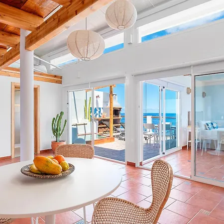 Luminous Loft Next To The Atlantic Ocean Tatil Evi *