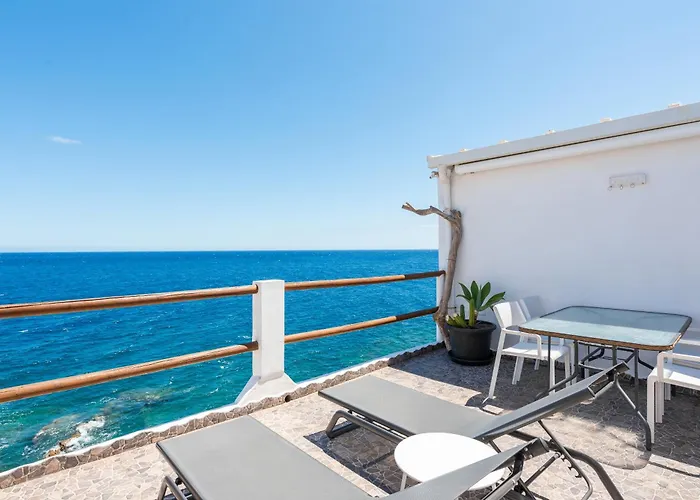 Luminous Loft Next To The Atlantic Ocean Tatil Evi *