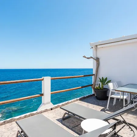 Luminous Loft Next To The Atlantic Ocean 펜션 *