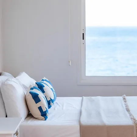 Luminous Loft Next To The Atlantic Ocean