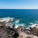 Luminous Loft Next To The Atlantic Ocean * Radazul